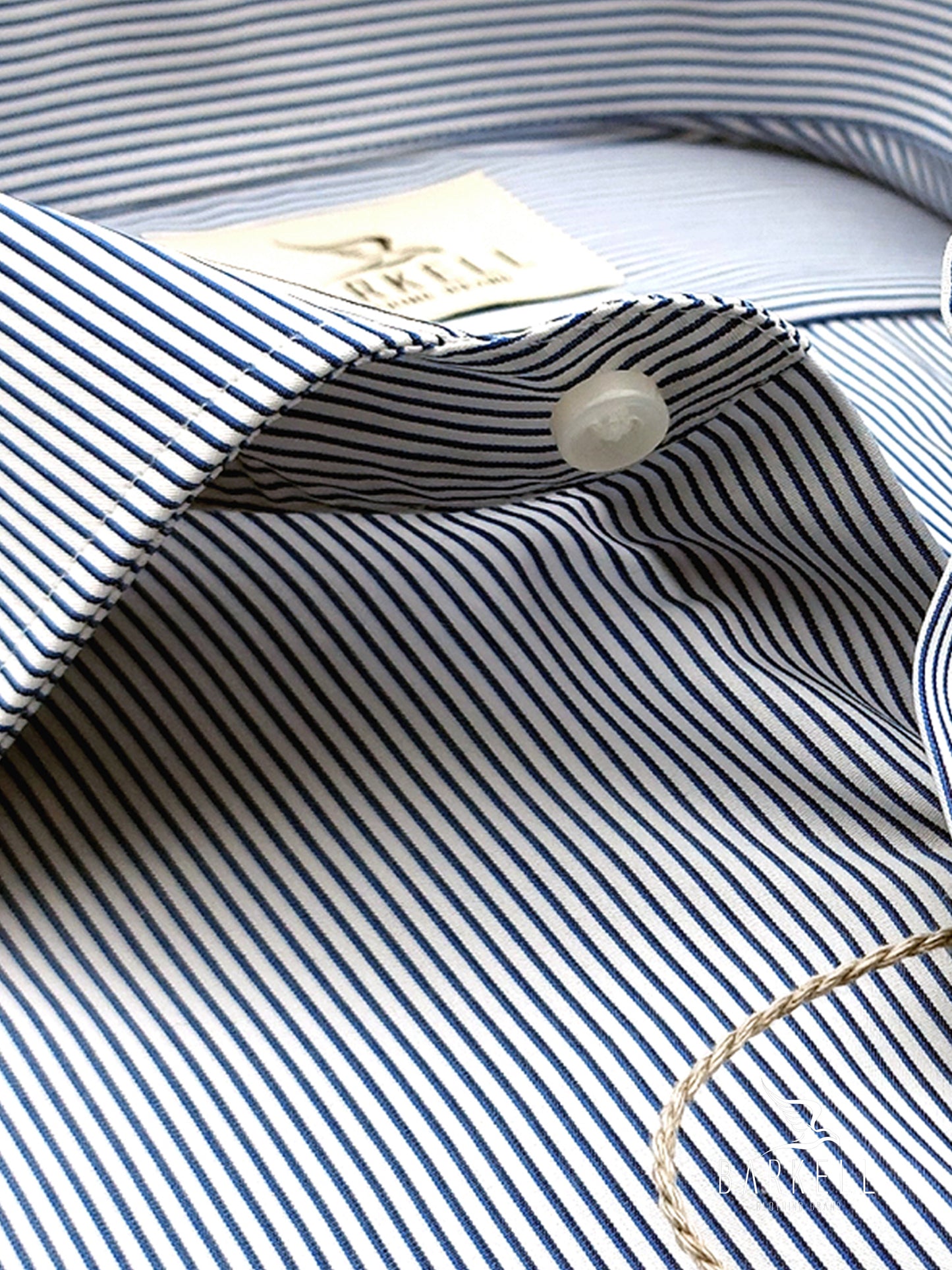 Camicia in Cotone No Stiro Rigata Bianca e Blu Collo Francese