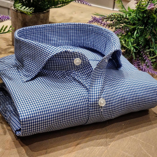 Camicia in Cotone Fantasia Pied de Poule Indaco e Bianco Collo Francese Cutaway