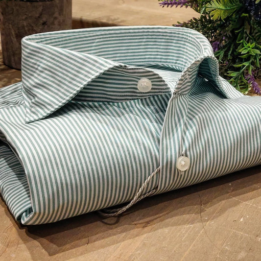 Camicia in Cotone Rigata Verde Mela e Bianco Collo Francese Cutaway