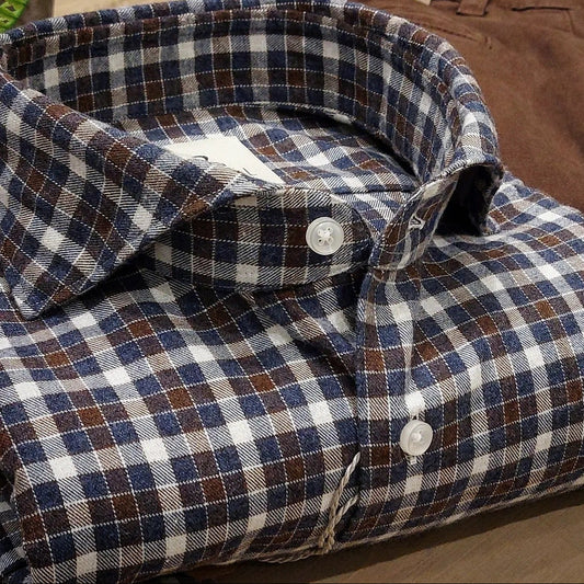 Camicia in Cotone Flanellato Quadro Marrone e Blu Collo Francese Cutaway