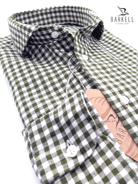 Camicia in Misto Lino Quadro Oliva e Bianco Collo Francese Cutaway